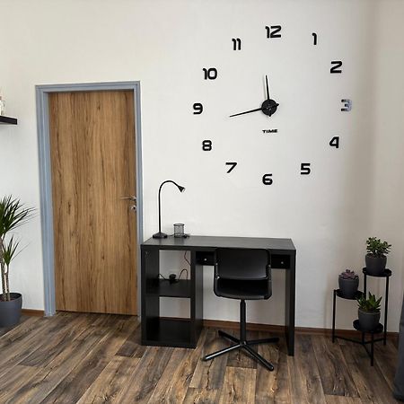 Apartman 파르두비체 외부 사진